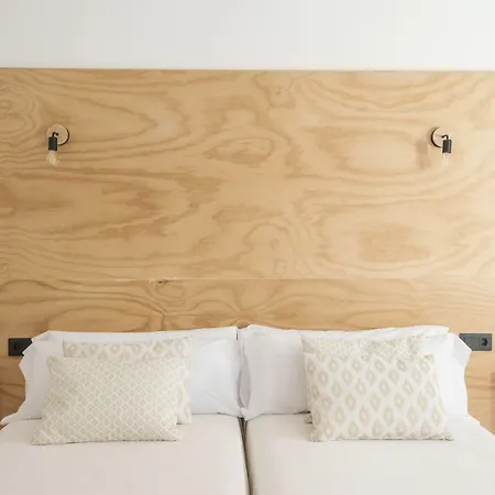 Forenna Hostel (Adults Only)-2